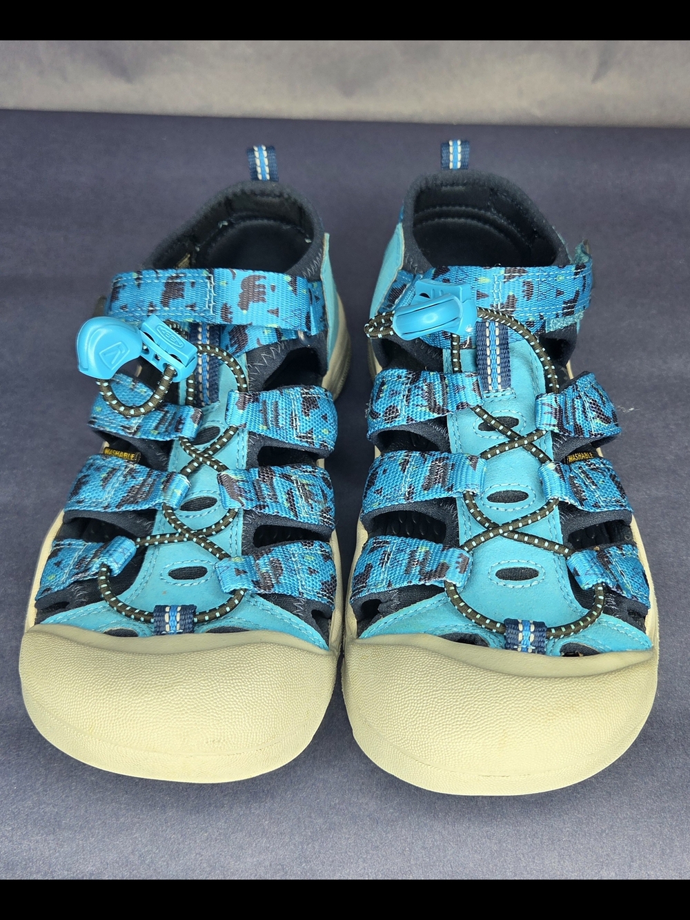 Keen Kids Bright Teal and Beige Closed-Toe Water Shoes